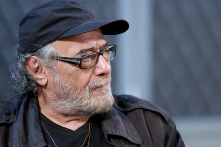 اکبر زنجانپور با سی زوئه بانسی مرده است به صحنه باز می گردد