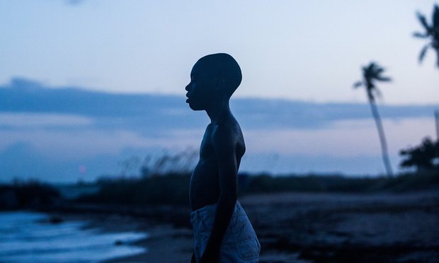 نقد فیلم مهتاب Moonlight / درامی ویرانگر از زندگی یک همجنس‌خواه سیاه‌پوست در آمریکا