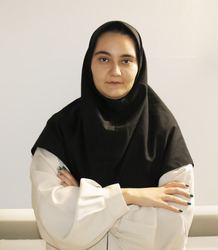 آریانا معتمدیان